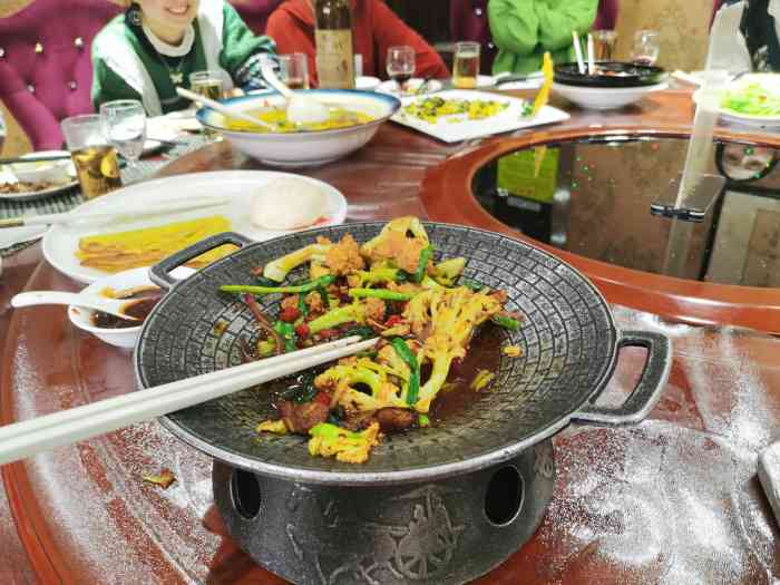 悦宾楼(虎台店)-"这家应该是西宁本地人请客吃饭的地方我们.