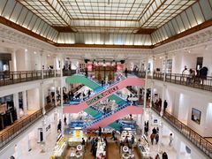 -乐蓬马歇百货公司(Rive Gauche)