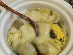 蟹粉菜肉大馄饨-馋三尺蟹粉小笼(人民广场店)