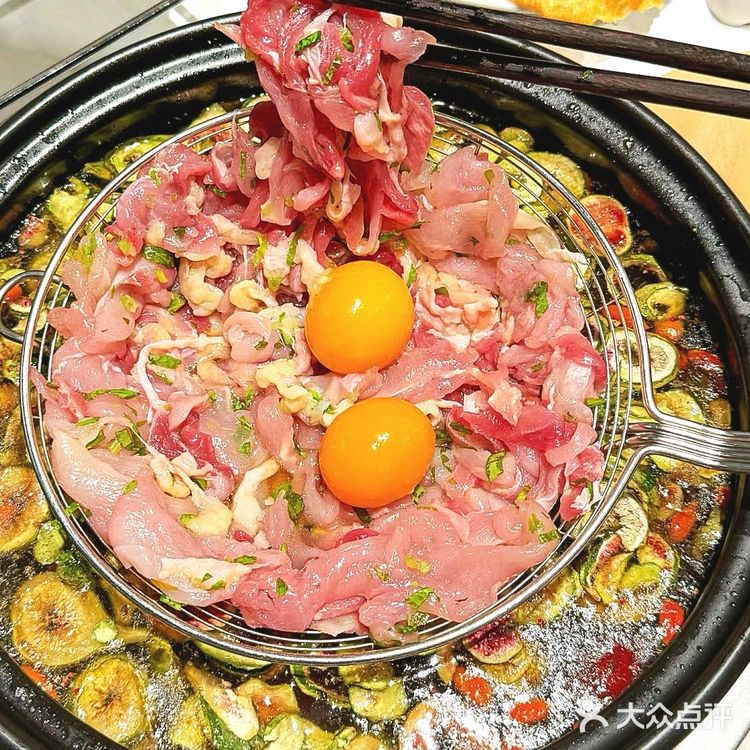 林鲜记鸡煲 | 鸡就得新鲜烫着吃