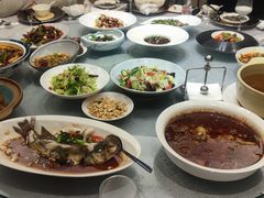 -紫东阁酒楼·中餐厅(东方广场假日酒店)