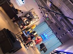 -阿迪达斯(武林银泰三叶草店)