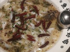 -江渔儿酸菜鱼·拔草餐厅(虎门君乐汇店)