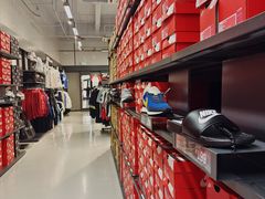 -王府井奥莱临潼小镇(临潼店)