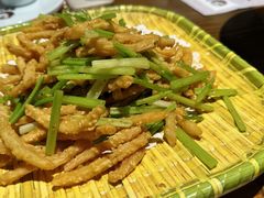 -黄泥岗·地道湖北菜(奥特莱斯店)