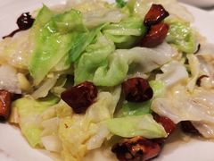 炝炒手撕圆白菜-鑫巴蜀(和平里店)