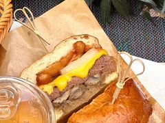 -LESCEDARS Brasserie Bistro香柏树