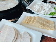 -大匠工房古船木艺术餐厅·猪肚鸡专门店(长白仙岛店)