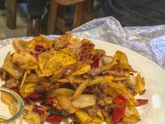 干烧土豆牛肉-老街坊餐吧