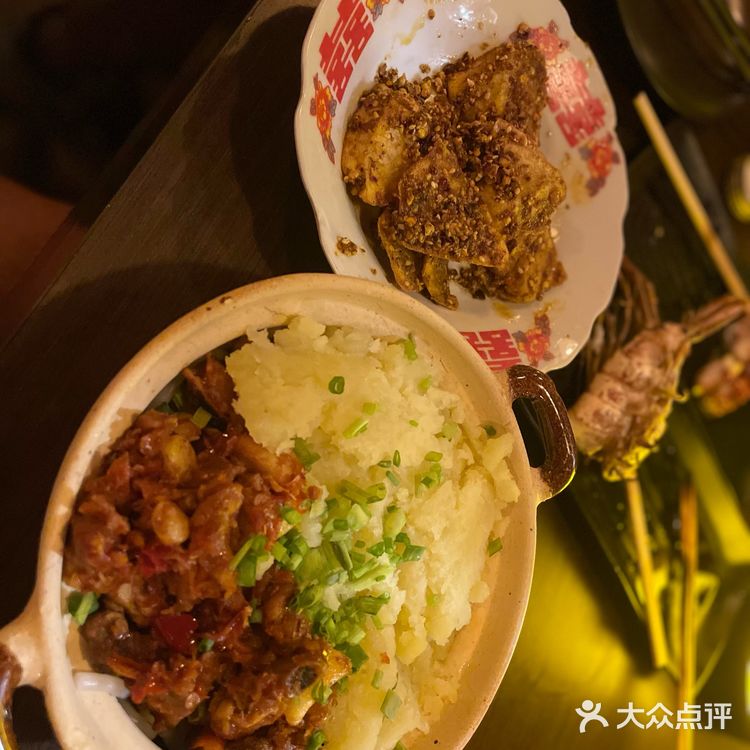 杭州的人间半杯小酒馆🏮开到昆明了[加油]