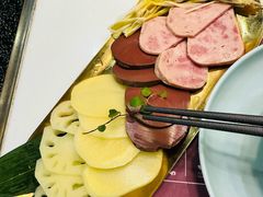 -洪氏嗨捞·猪肚鸡火锅(阳光天地店)