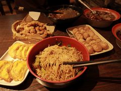 -爆炸头阿姨小四川正宗川味小吃(无任何分店)