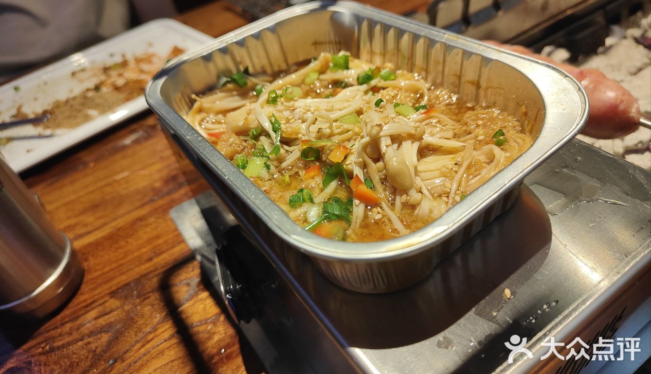 蒙古烧烤测评|环境✔️ 味道✔️ 城市烟火气❌