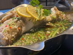 -大头虾越式风味餐厅(光明广场店)