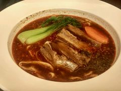 金牌麻辣牛肉面-康师傅私房牛肉面(申虹店)