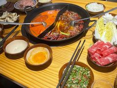 -乐闹闹重庆火鍋(民治店)