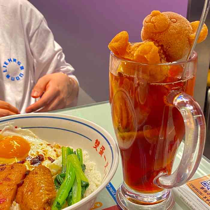 文通冰室(城西银泰城店)-"工作日去的,座位差不多坐满了,我们就等了.