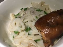 香辣猪脚-费大厨辣椒炒肉(黄兴中心广场店)