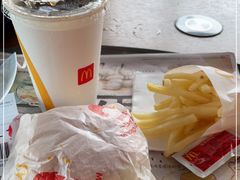 -麦当劳(展览路店)