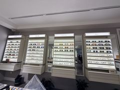 -目艮眼镜SHOWROOM(品牌集合店)