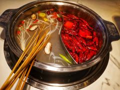 经典鸳鸯锅底-燃尖儿自助串串火锅(新业广场店)