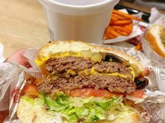 -The Habit Burger Grill 哈比特汉堡(爱琴海店)