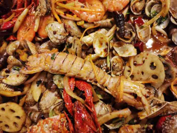 麻屋手抓海鲜(防城港总店)-"到了防城港第一站就奔着这家网红店打卡,9