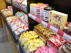 零售区-良品铺子(五角场万达店)