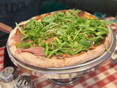 -Lombardi's Pizza