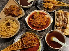 冷锅串串荤-小街天府