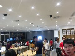 -华为授权体验店(中山公园来福士)