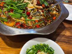 -乡土特色.冷锅鱼.牦牛肉汤锅