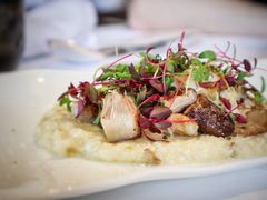 巴马臣芝士烩饭配炒蘑菇和香草-Jean Georges