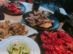 -沪小胖小龙虾(淮海中路旗舰店)