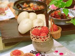 杨梅鳕鱼球-柳莺湖上·湖景餐厅·江南菜(西湖店)