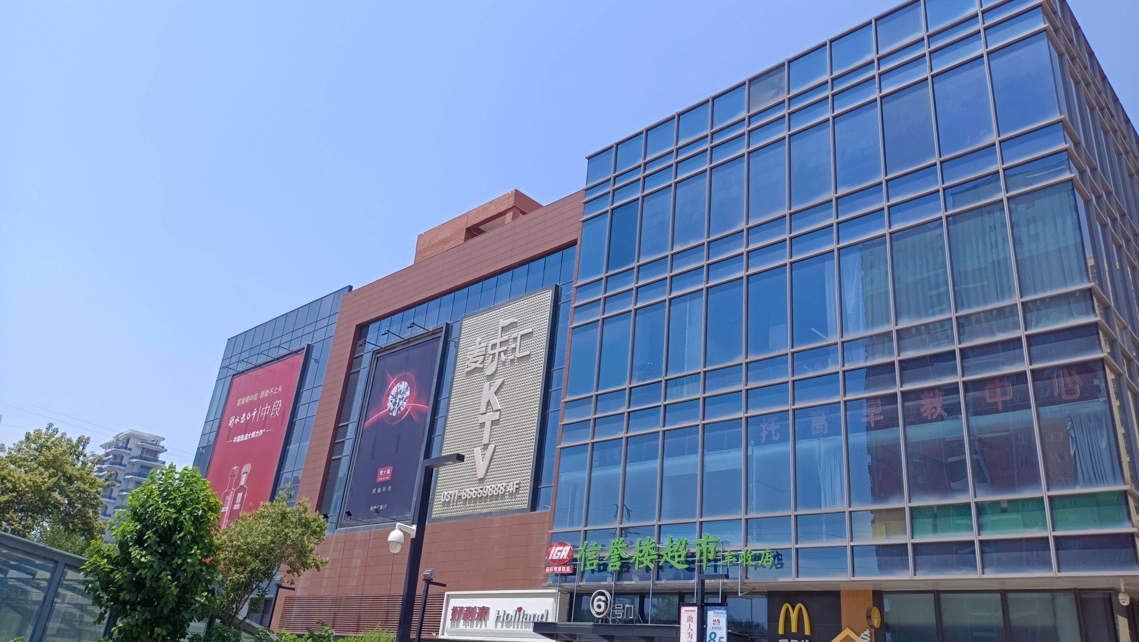 保利广场愉悦购物不停步