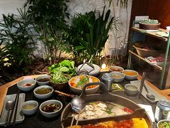 -三出山火锅(南京万象天地店)