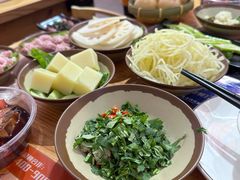 -黔三一夺夺粉酸汤火锅(百信店)