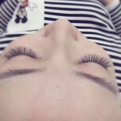 -EMILY艾枚莉美甲美睫·美颜·现磨咖啡