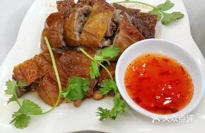 Bao Gang Lou Signature Roast Goose