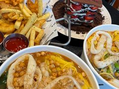 -W COLLECTIVE  DESSERT SHOP