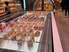 -巴黎贝甜(大宁国际商业广场店)