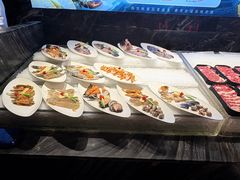 -雍容荟帝王蟹活龙虾展台自助(IFS黑金店)