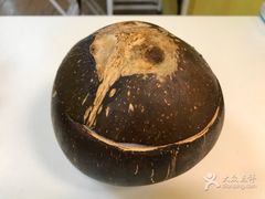 -志龙皇冠吃货椰子铺