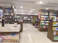 -新华书店(沙坪坝书城店)