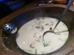 -咕嘟草帽鱼·牛奶一样的鲜鱼汤(天鹅湖万达广场店)