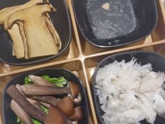 -海底捞火锅(长宁路龙之梦店)