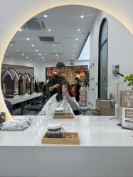 -梳蕾娜 HAIR SALON