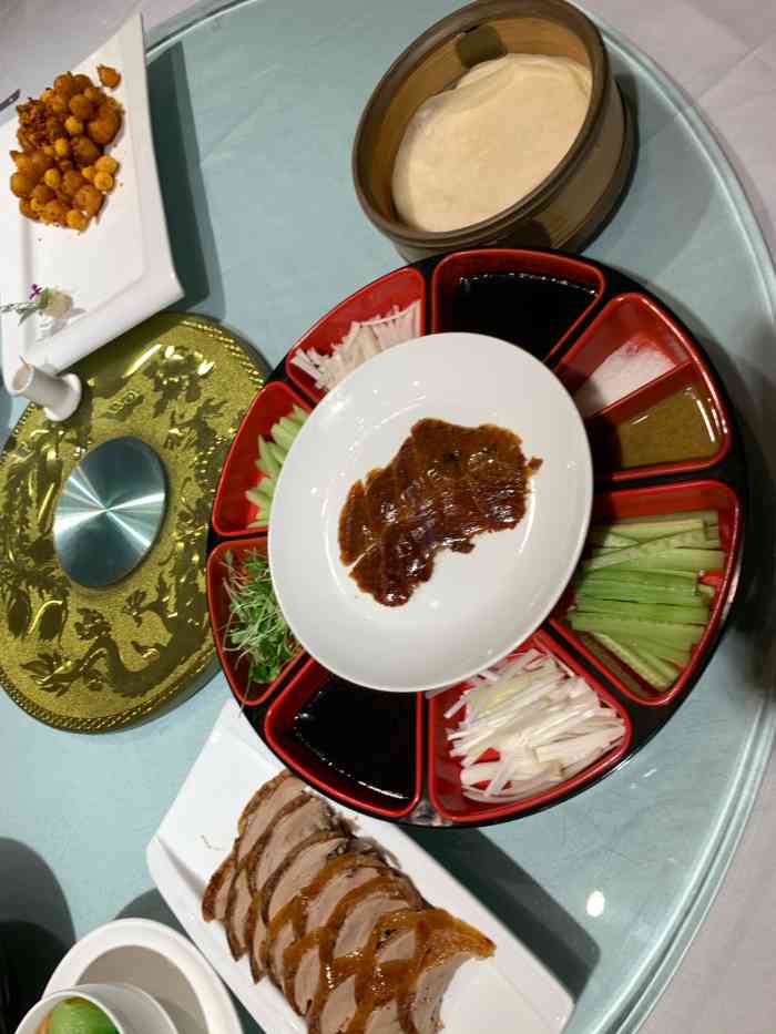 儒宴孔府菜(丰体店)-"算是附近里比较适合请客的地方了,有停车场.