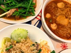 -Ed's Eating House - Family Restaurant